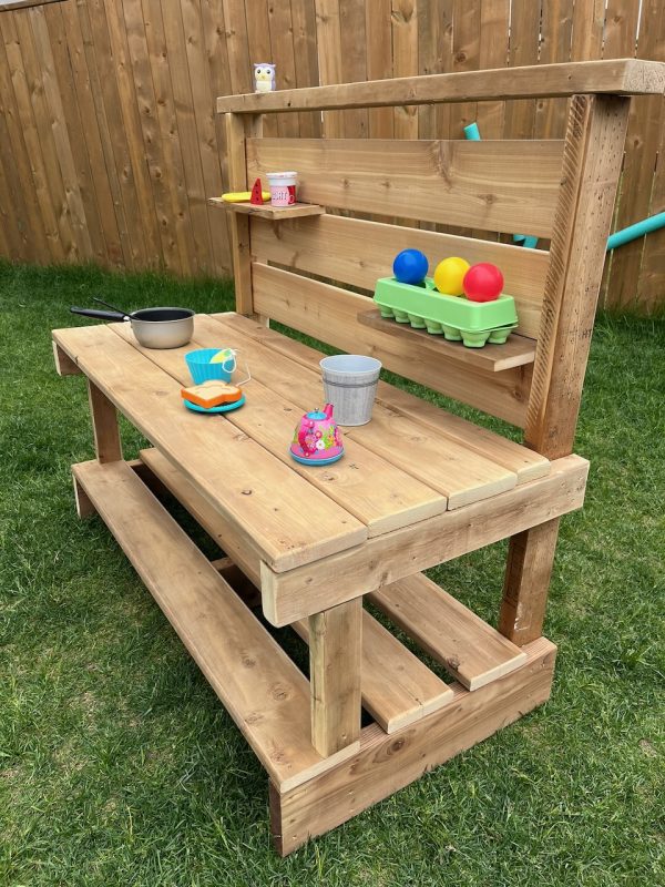 Basic Mud Kitchen